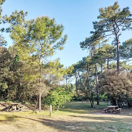 Proche Ocean- Foret Et Commerces By Interhome